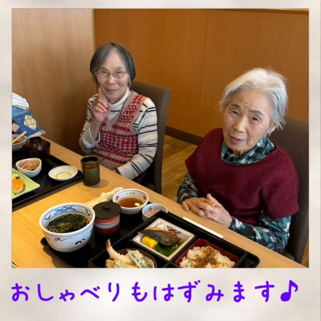 スマイルロコ「ランチツアー」での素敵なショットをお届けいたします😊
笑顔いっぱいお腹いっぱいの皆様です😋